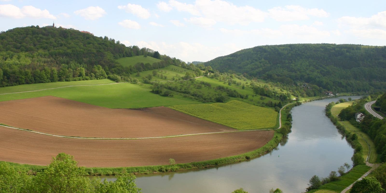 Kanutour auf dem Neckar mit Burgenblick